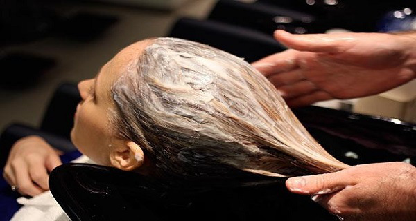 Treatment-of-dry-hairs
