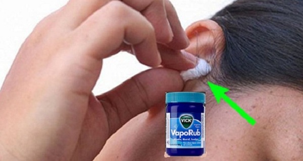 She-Puts-Vaporub-On-A-Cotton-Ball-And-Sticks-It-In-Her-Ear…-Moments-Later-Incredible-