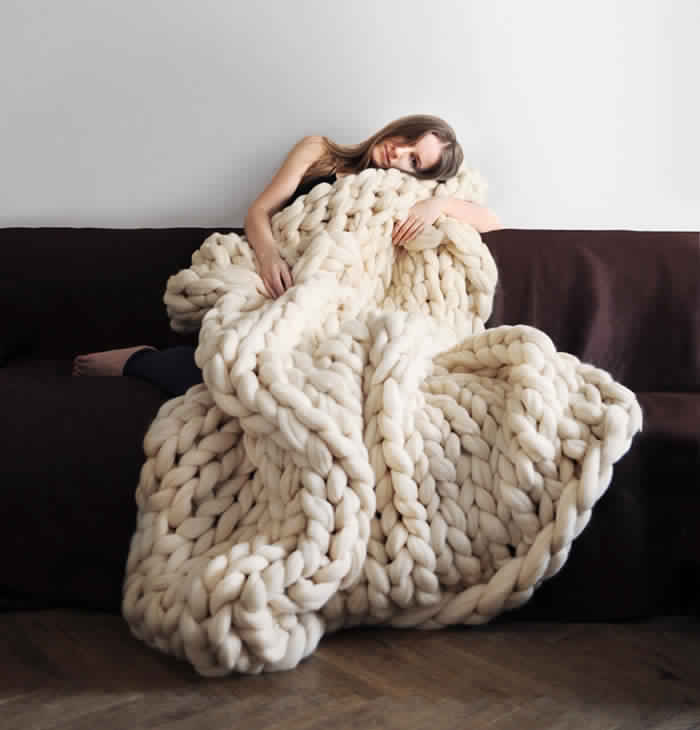 extreme-knitting-blanket-tutorial-1
