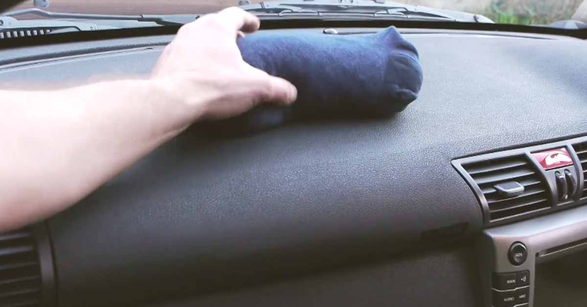 how-to-stop-car-windows-from-steaming-up-featured