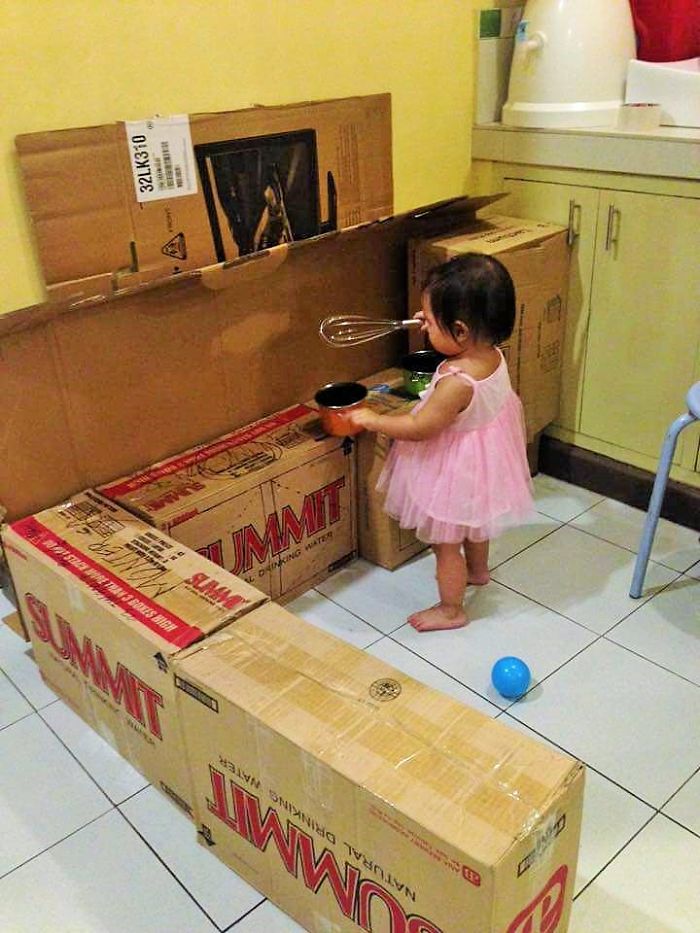 how-to-create-a-mini-cardboard-kitchen-for-you-toddler-2__700