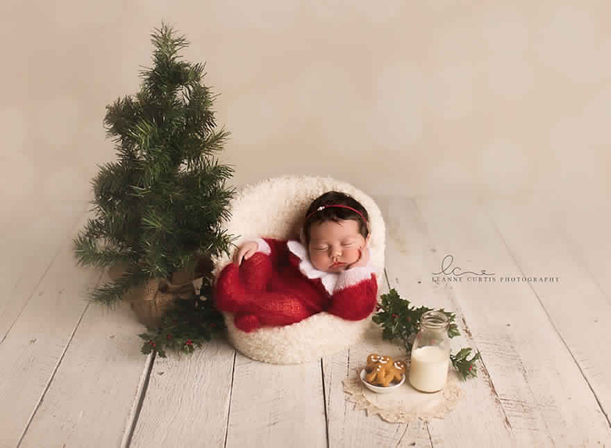 newborn-babies-christmas-photoshoot-knit-crochet-outfits-11-584ac7b13c2f5__880