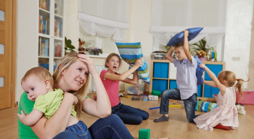 Être à la maison avec ses enfants est plus stressant que d'aller au travail, confirme la science