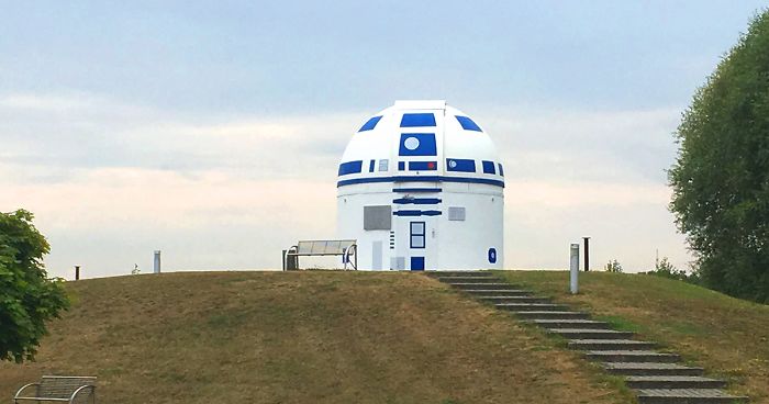 Un professeur allemand fanatique de Star Wars vient de repeindre un observatoire en R2-D2